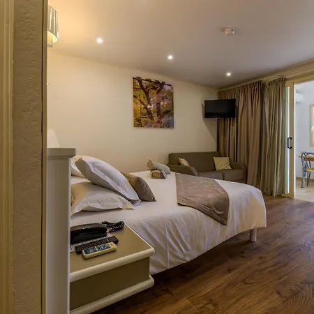 & Restaurant San Pellegrino Ξενοδοχείο Folelli