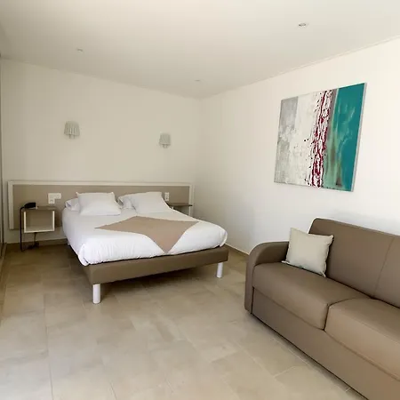 & Restaurant San Pellegrino Folelli