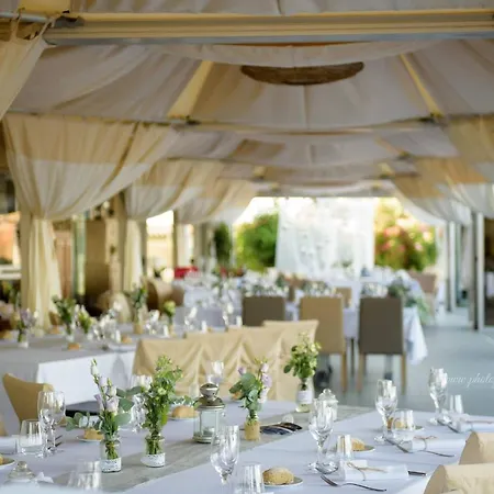 & Restaurant San Pellegrino Folelli